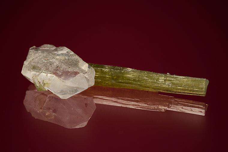 ELBAITE on QUARTZ